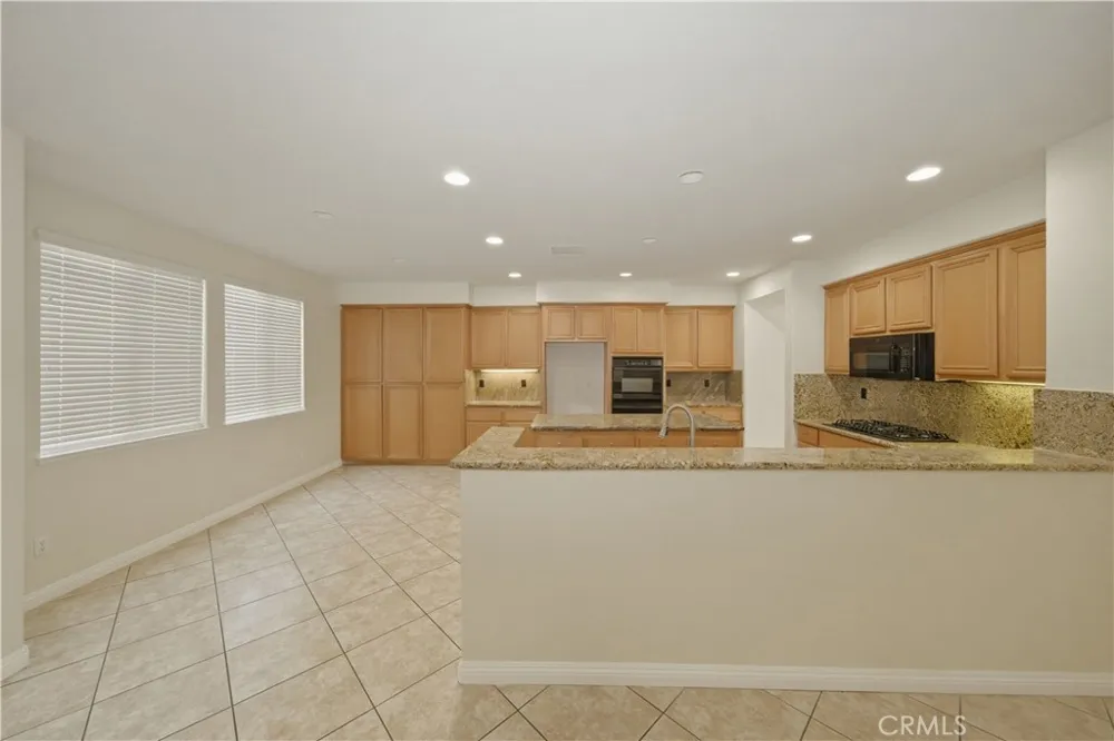 6710 Black Hawk Road Eastvale, CA 92880