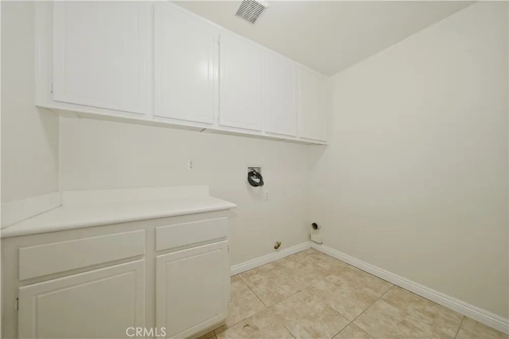6710 Black Hawk Road Eastvale, CA 92880