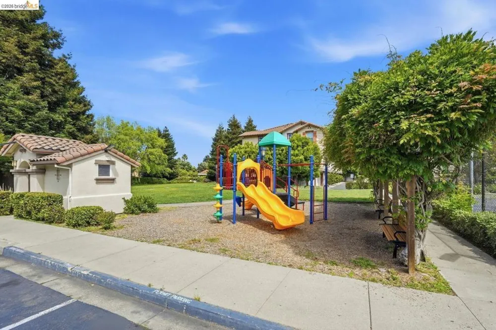 214 Carmel ST San Pablo, CA 94806