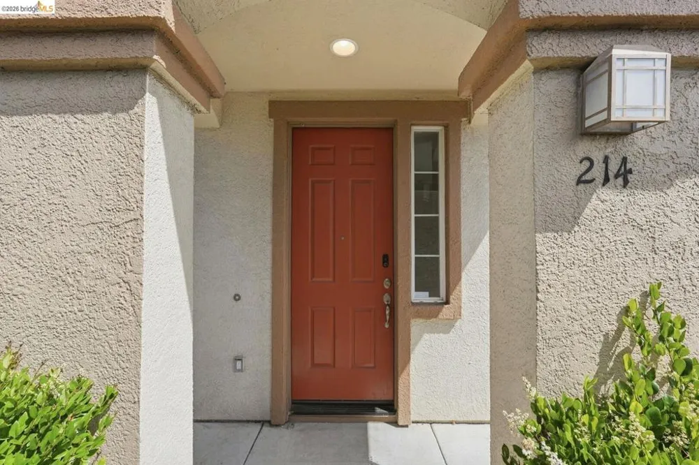 214 Carmel ST San Pablo, CA 94806