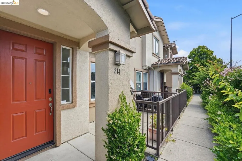 214 Carmel ST San Pablo, CA 94806