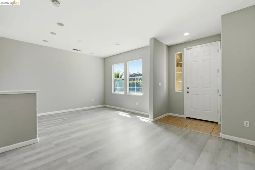 214 Carmel ST San Pablo, CA 94806