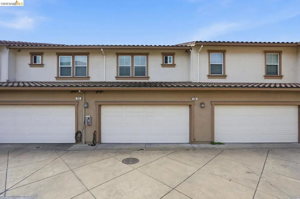 214 Carmel ST San Pablo, CA 94806