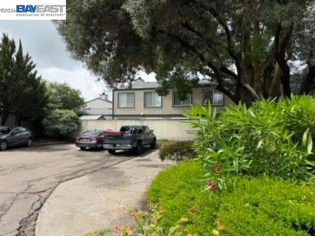 299 Shasta Dr #29 Vacaville, CA 95687