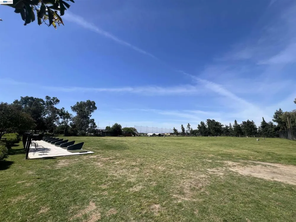 17051 Escalon Bellota Rd Escalon, CA 95320
