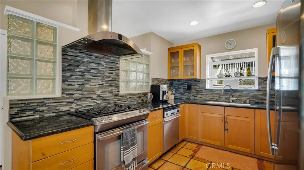 407 Alta Vista Avenue South Pasadena, CA 91030