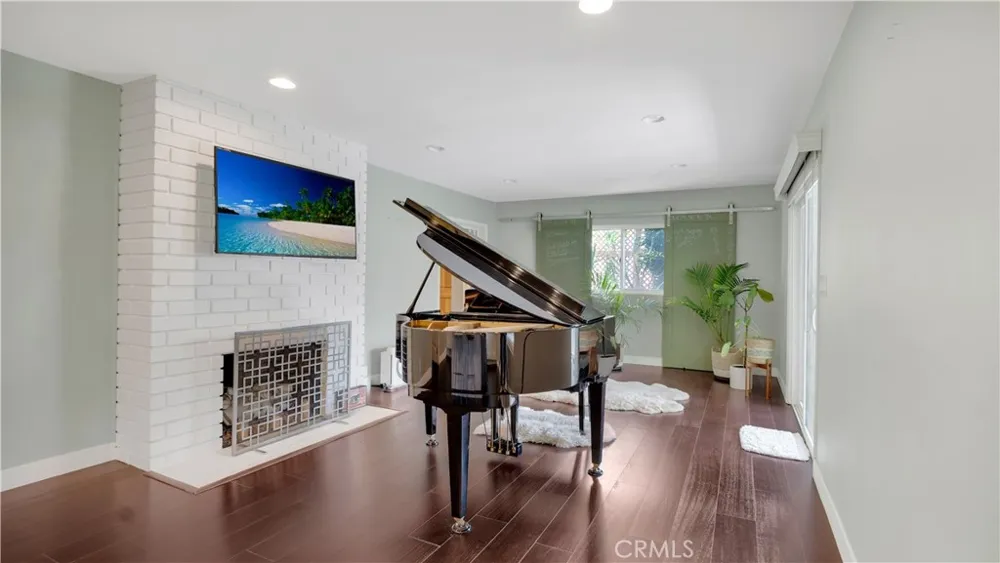 407 Alta Vista Avenue South Pasadena, CA 91030
