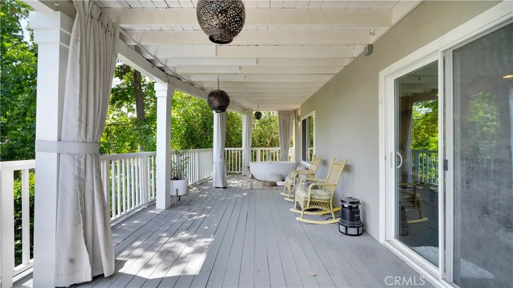 407 Alta Vista Avenue South Pasadena, CA 91030
