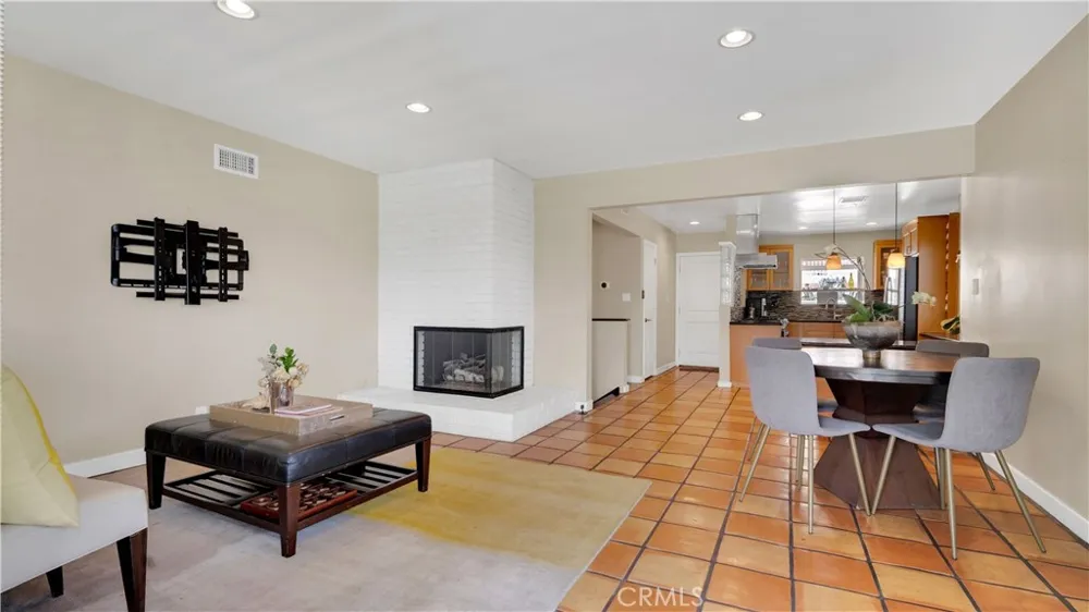 407 Alta Vista Avenue South Pasadena, CA 91030