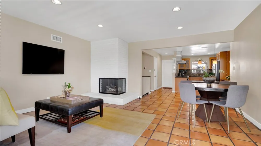407 Alta Vista Avenue South Pasadena, CA 91030