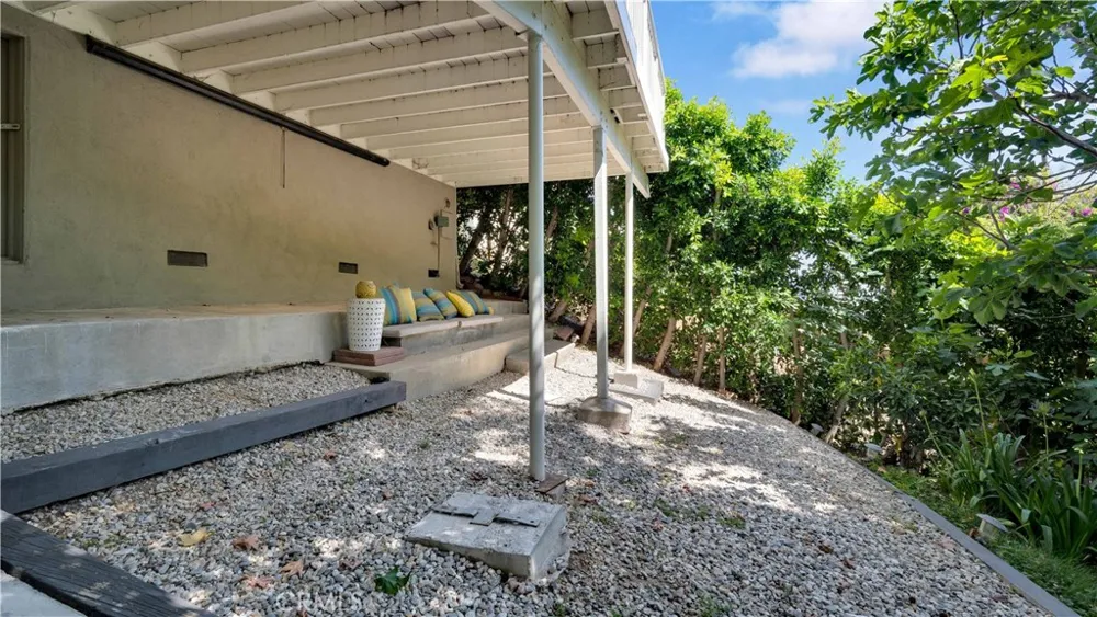 407 Alta Vista Avenue South Pasadena, CA 91030