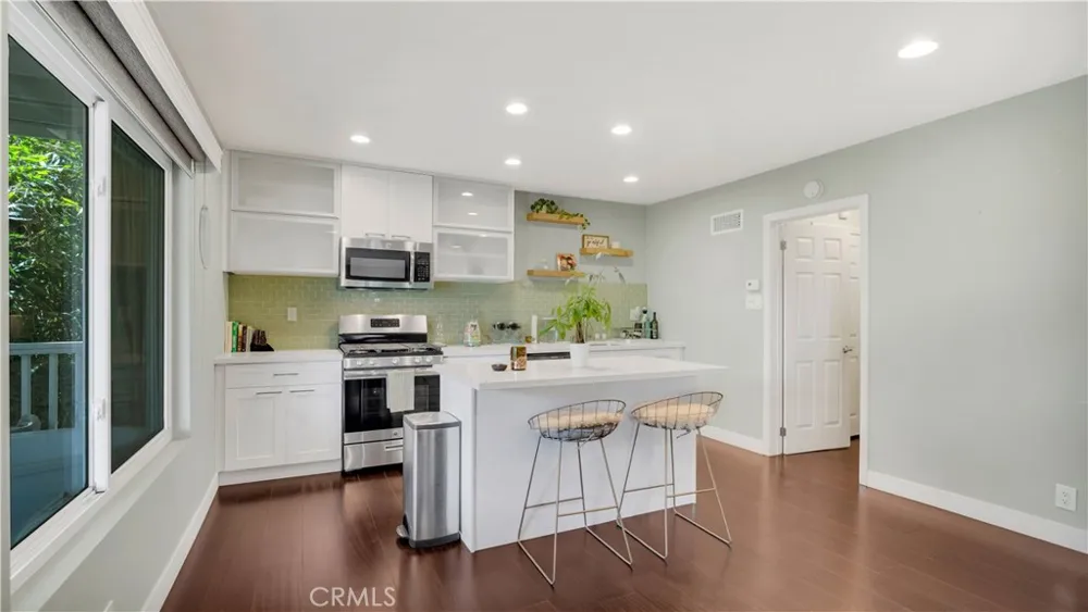 407 Alta Vista Avenue South Pasadena, CA 91030