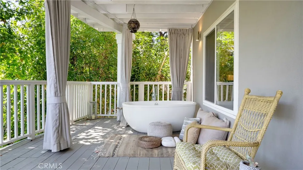 407 Alta Vista Avenue South Pasadena, CA 91030
