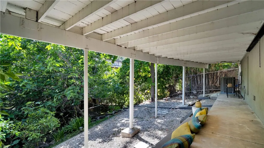 407 Alta Vista Avenue South Pasadena, CA 91030