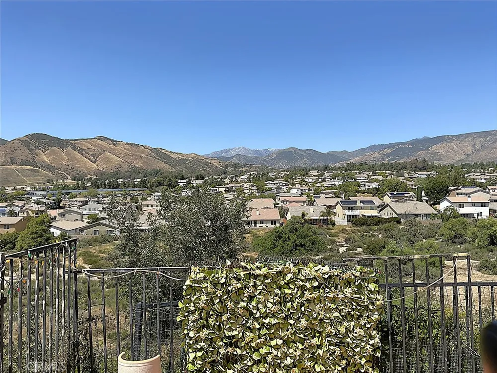 11735 Peach Tree Yucaipa, CA 92399