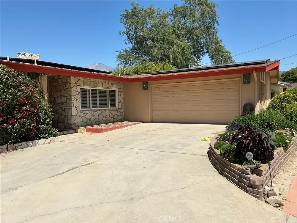 11735 Peach Tree Yucaipa, CA 92399