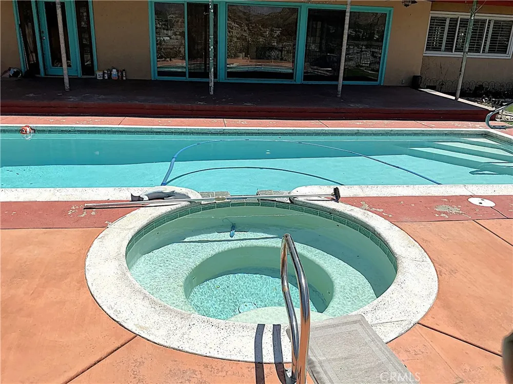 11735 Peach Tree Yucaipa, CA 92399