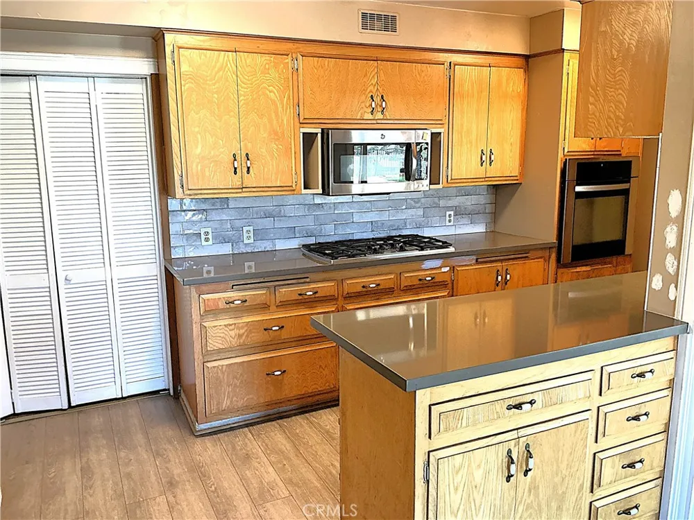 11735 Peach Tree Yucaipa, CA 92399