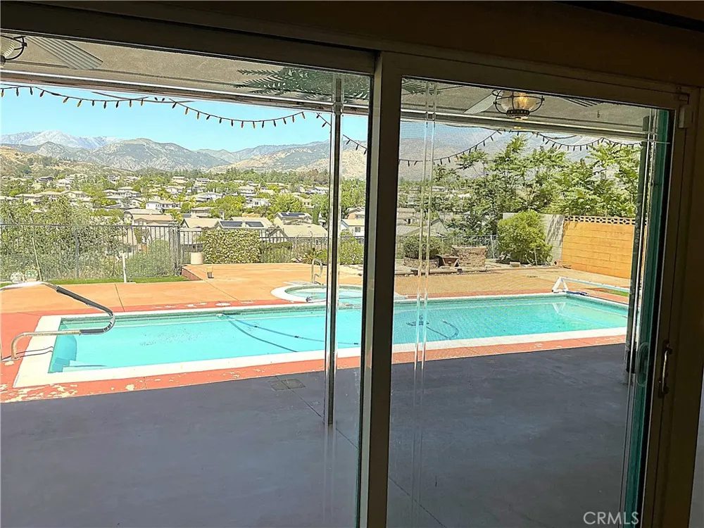 11735 Peach Tree Yucaipa, CA 92399