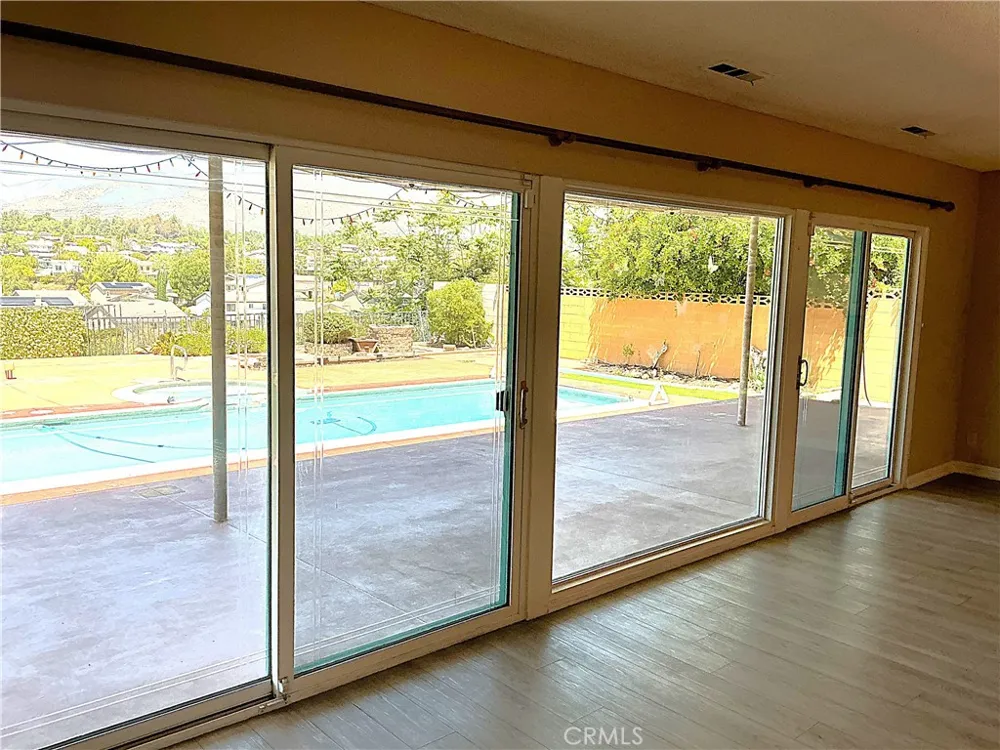 11735 Peach Tree Yucaipa, CA 92399