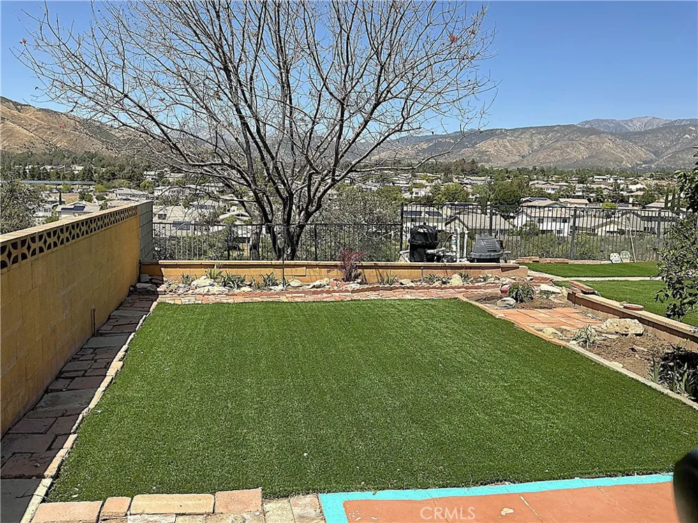 11735 Peach Tree Yucaipa, CA 92399