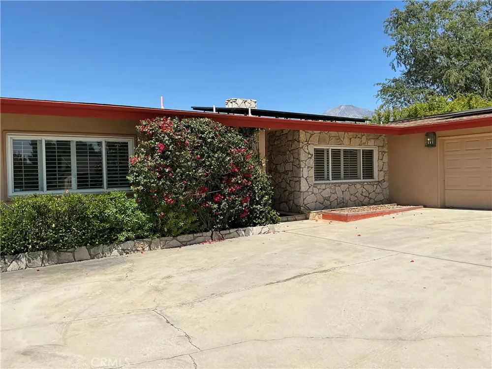 11735 Peach Tree Yucaipa, CA 92399