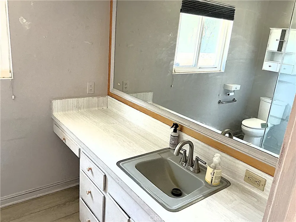 11735 Peach Tree Yucaipa, CA 92399
