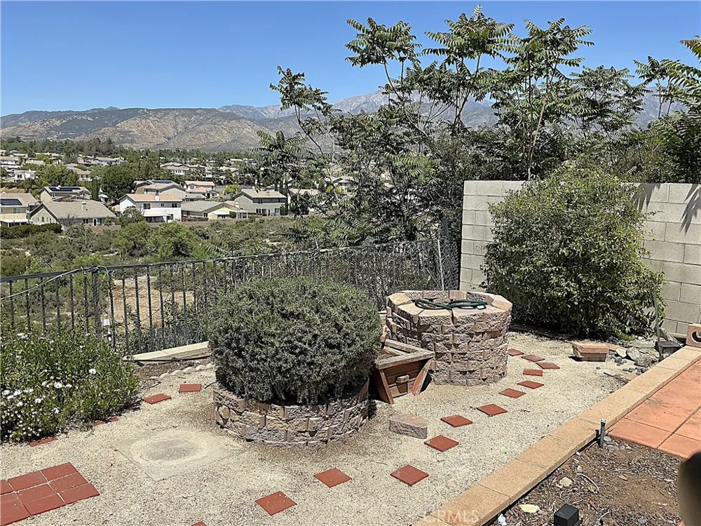 11735 Peach Tree Yucaipa, CA 92399
