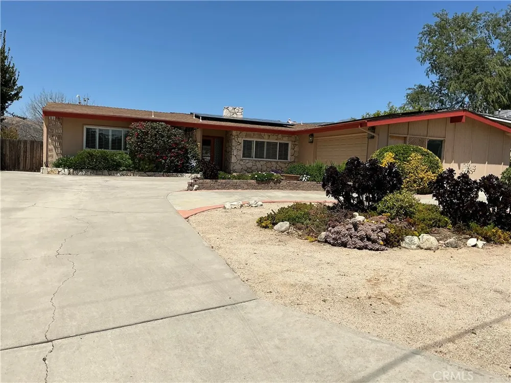 11735 Peach Tree Yucaipa, CA 92399