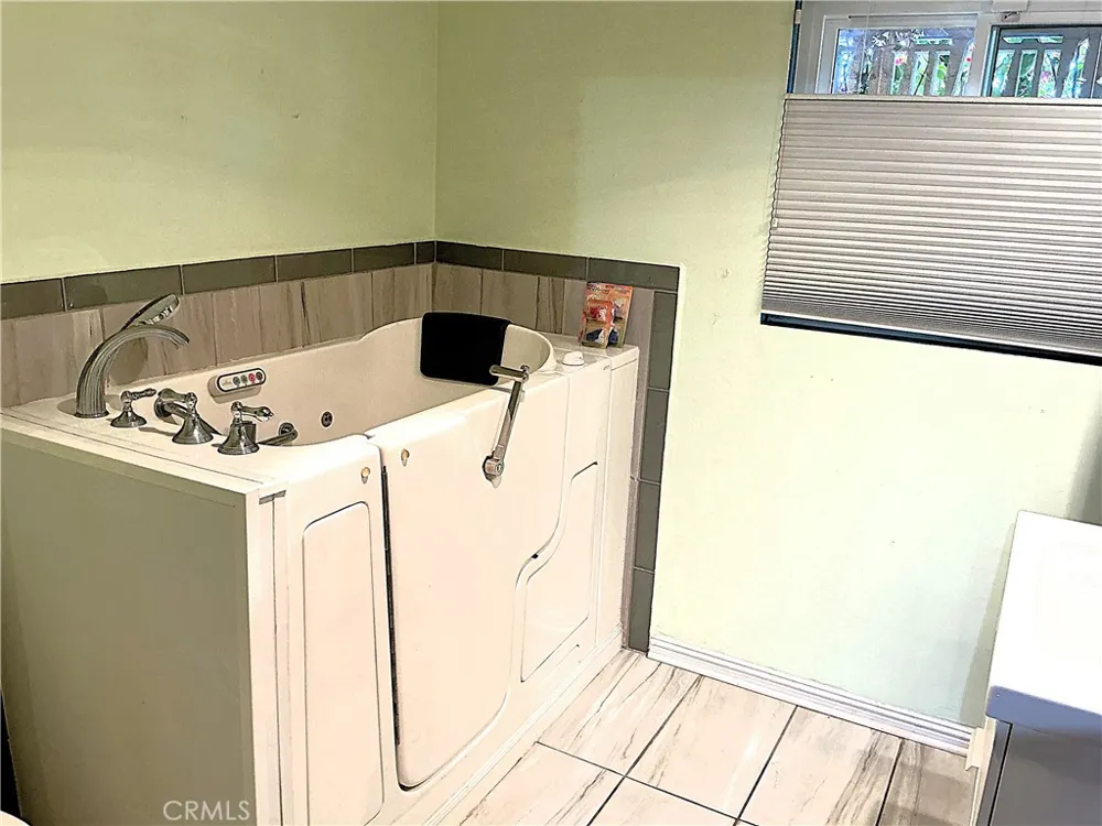 11735 Peach Tree Yucaipa, CA 92399