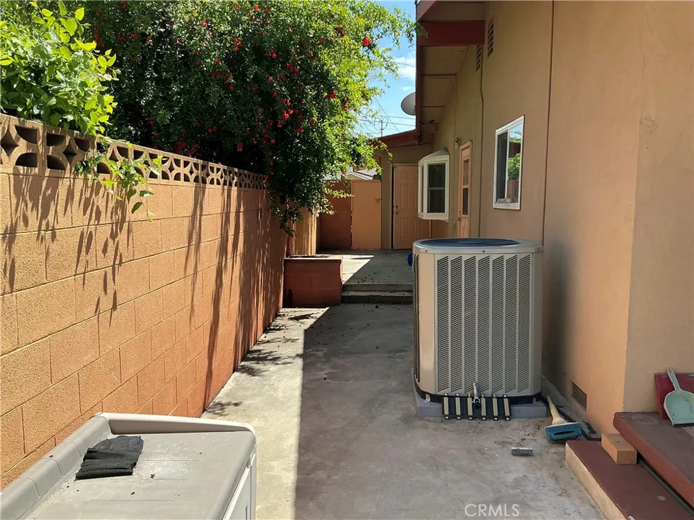 11735 Peach Tree Yucaipa, CA 92399