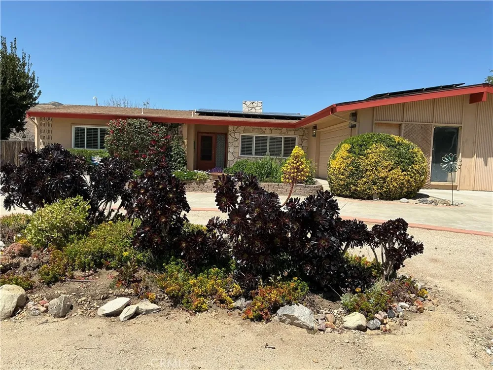 11735 Peach Tree Yucaipa, CA 92399