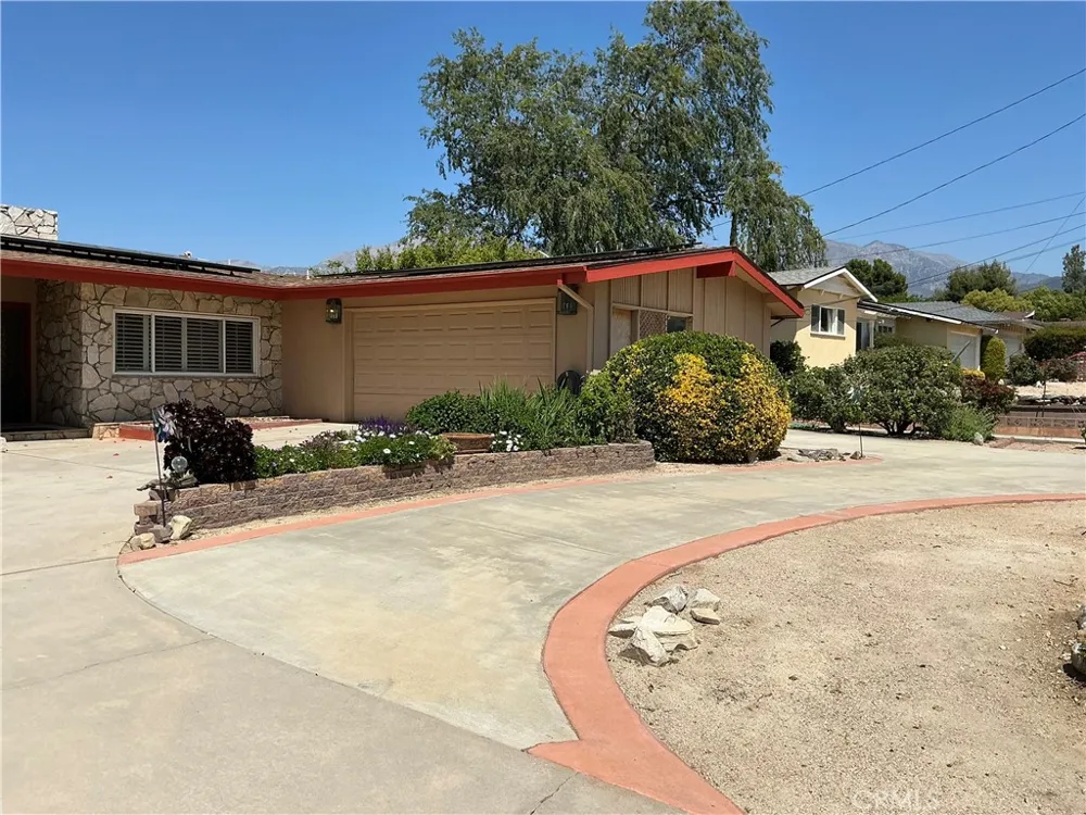 11735 Peach Tree Yucaipa, CA 92399