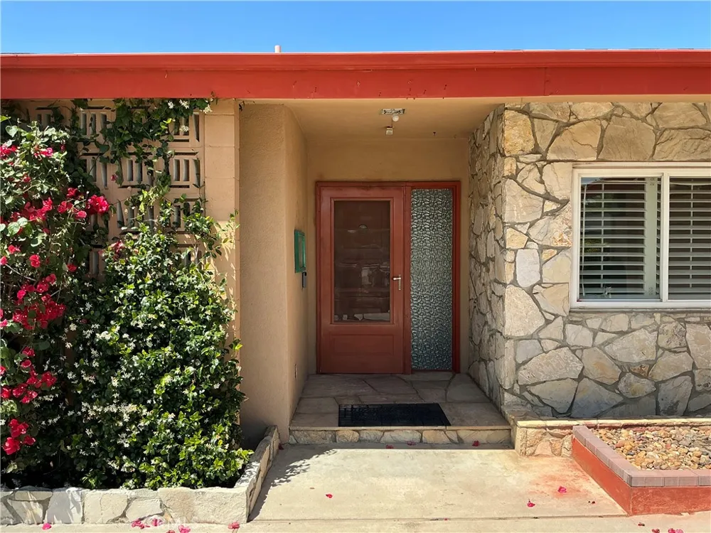 11735 Peach Tree Yucaipa, CA 92399