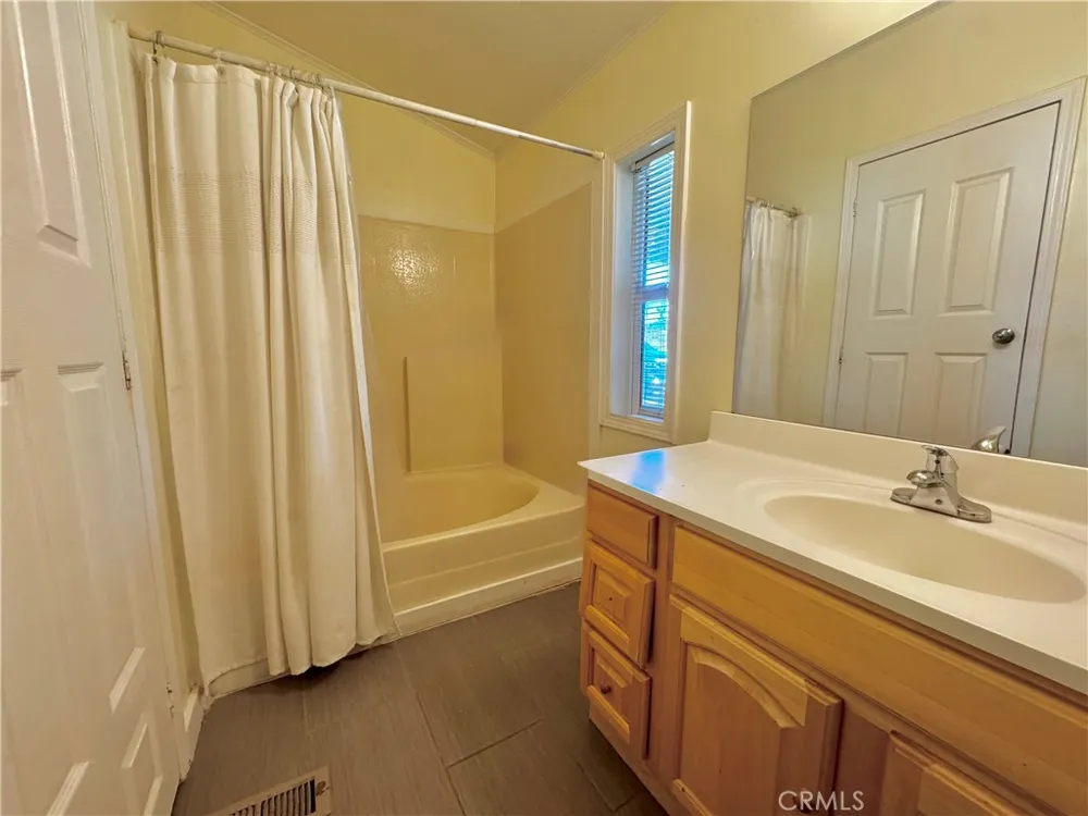 2775 Duncan Road Phelan, CA 92371