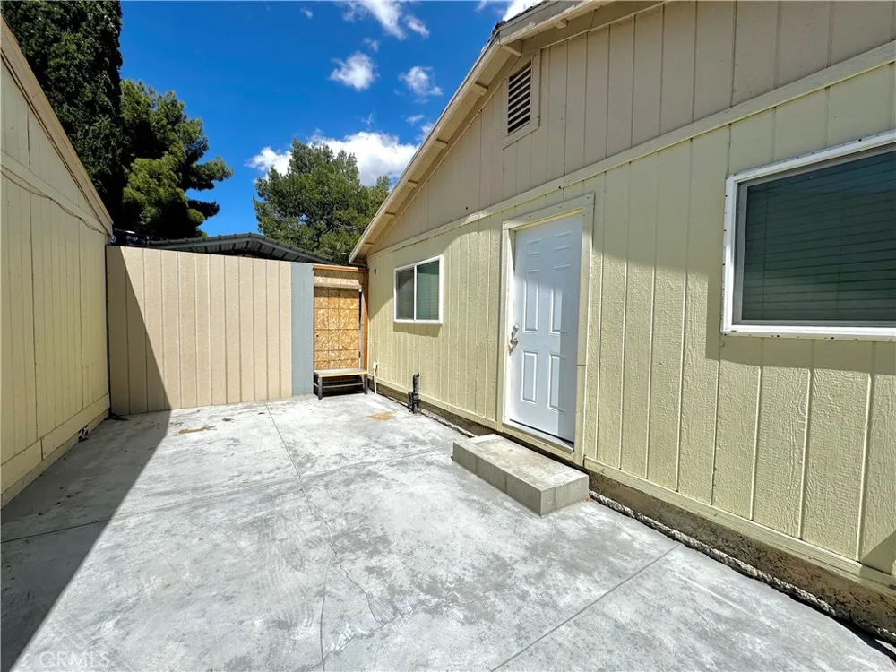 2775 Duncan Road Phelan, CA 92371