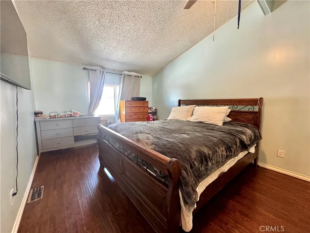 2775 Duncan Road Phelan, CA 92371