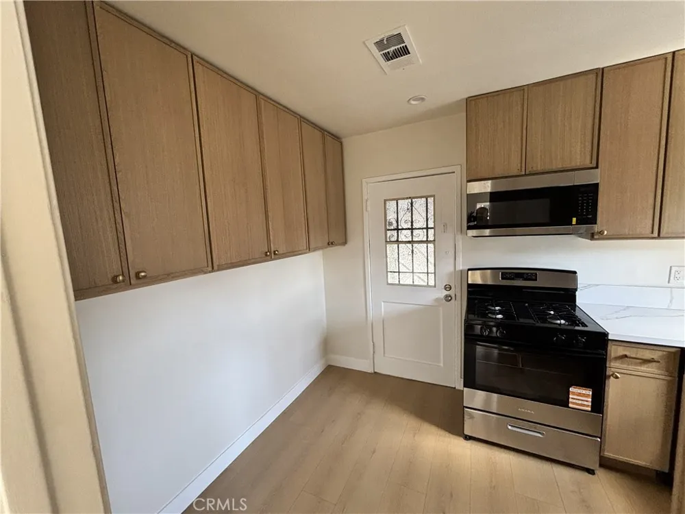 974 W 5th San Pedro, CA 90731