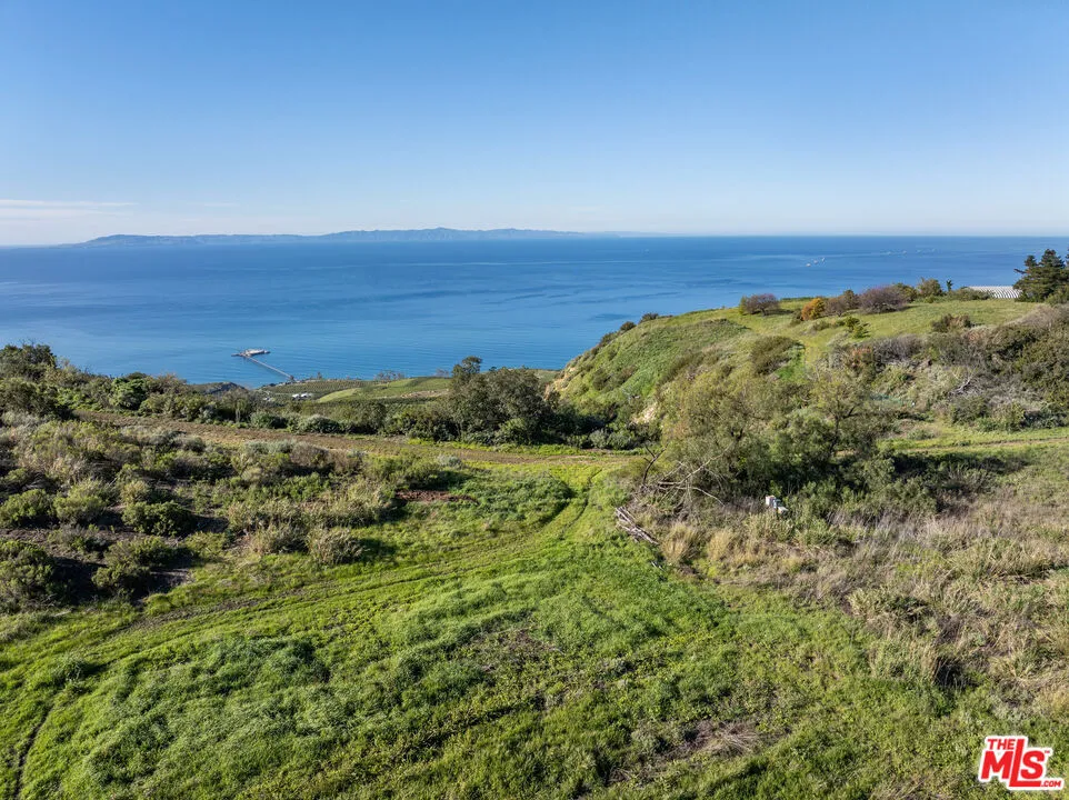 8560 Ocean View Road Ventura, CA 93001
