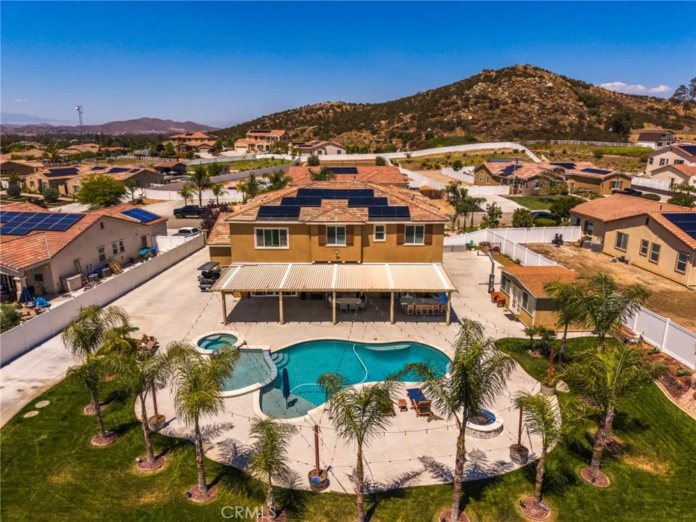 32797 Hayden Menifee, CA 92584