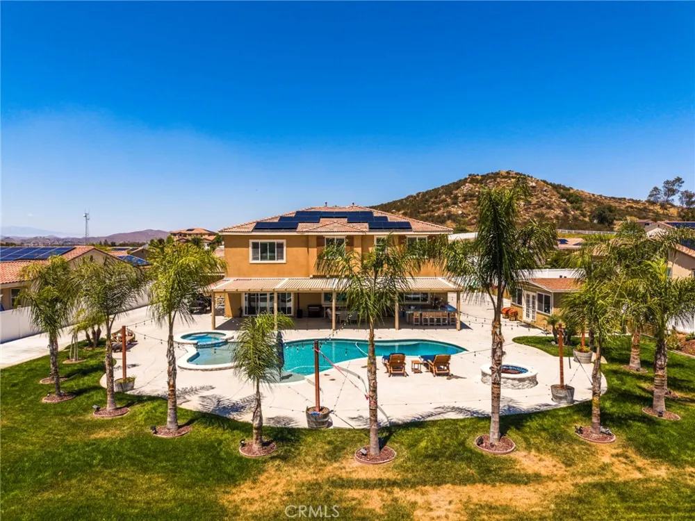 32797 Hayden Menifee, CA 92584