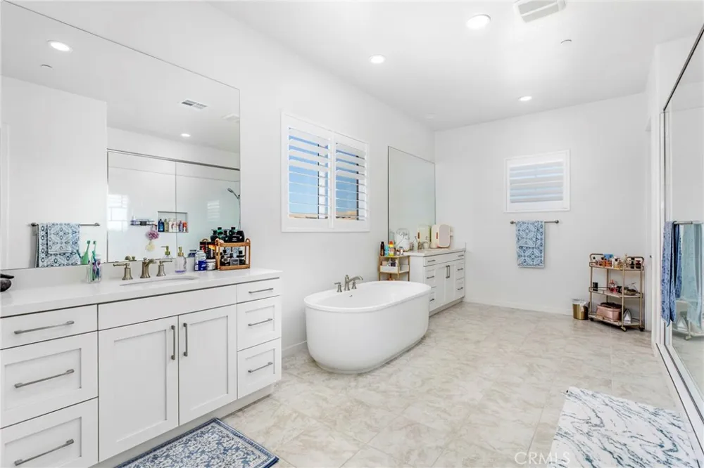 32797 Hayden Menifee, CA 92584