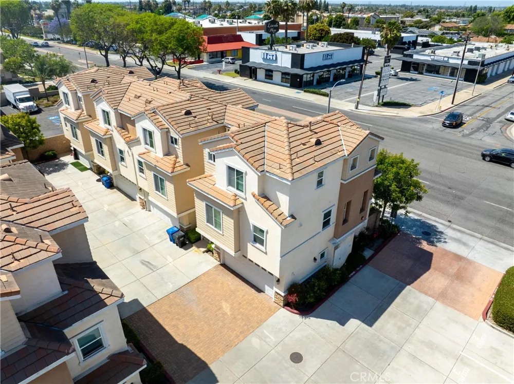 6168 Lincoln Cypress, CA 90630