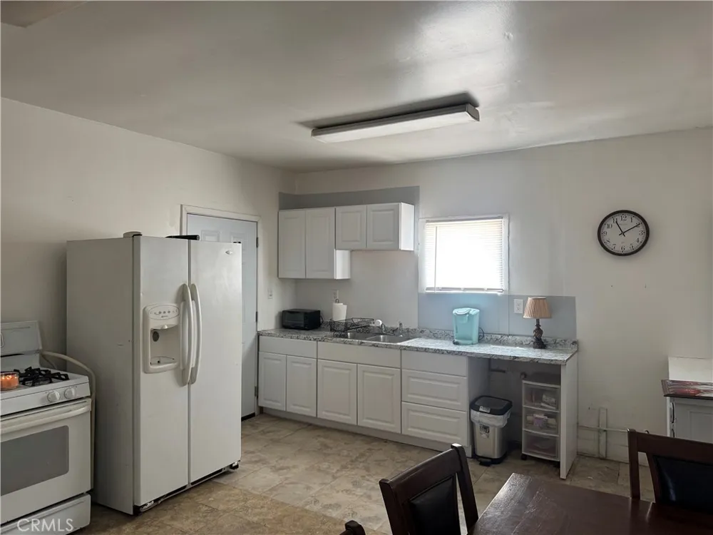 408 Pioneer Street Barstow, CA 92311