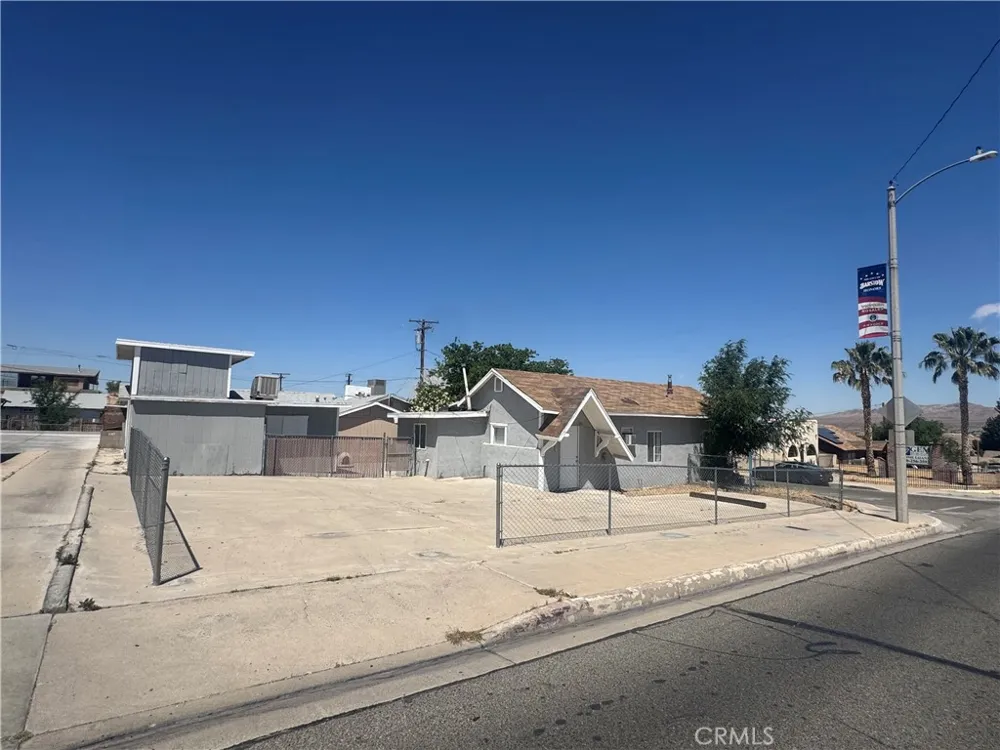 408 Pioneer Street Barstow, CA 92311