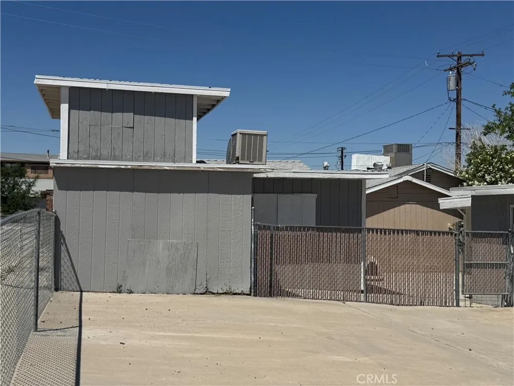 408 Pioneer Street Barstow, CA 92311