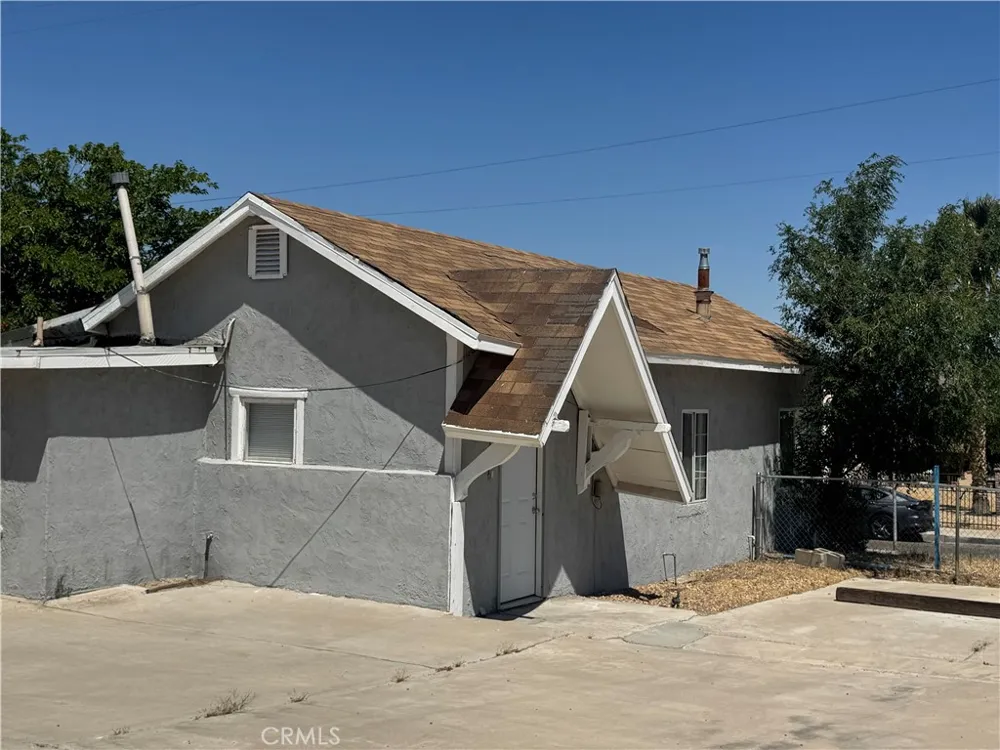 408 Pioneer Street Barstow, CA 92311