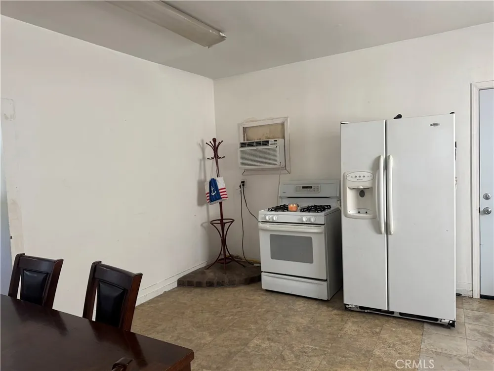 408 Pioneer Street Barstow, CA 92311