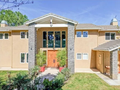1377 Knoll Road