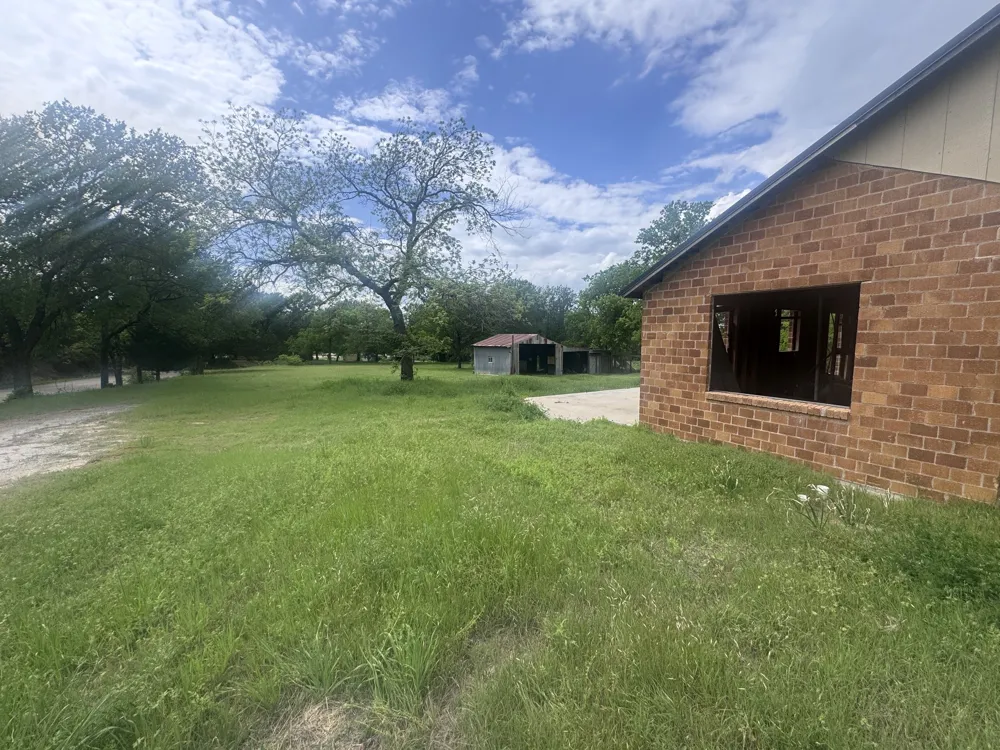 1210 E Old Chico Road Decatur, TX 76234